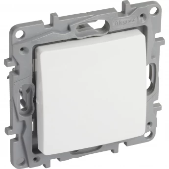 Переключатель промежуточный LEGRAND Etika винтовые клеммы 10 AX 250 В белый