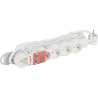Многорозеточный блок LEGRAND 'Стандарт' 6 x 2К+З с кабелем длиной 5 м белый Многорозеточный блок LEGRAND 'Стандарт' 6 x 2К+З с кабелем длиной 5 м белый