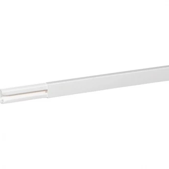 Мини-плинтус LEGRAND DLPlus 32x12,5 мм, 1 отделение, длина 2,1 м, белый