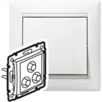 Тройная розетка LEGRAND RCA Valena белый Тройная розетка LEGRAND RCA Valena белый